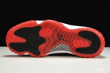 RED JORDAN LOW RETRO BLACK 